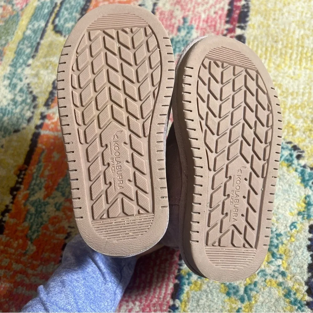 Kookaburra by UGG purple booties size 9